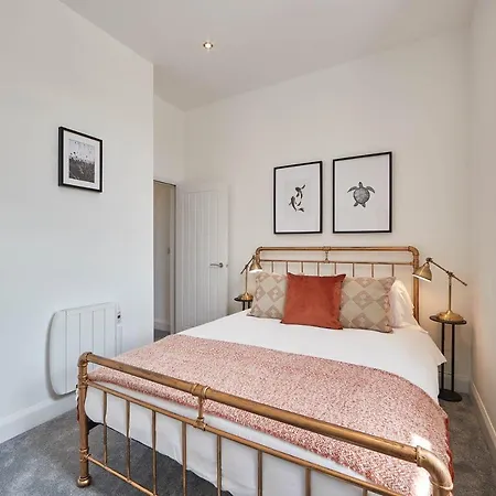 Host & - & Surf * Whitby