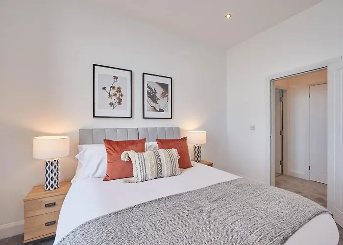 Host & - & Surf Appartement