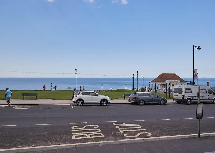 Host & - & Surf Apartment